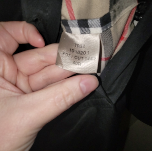 Burberry Men's Trench coat w/ removal wool lining  40R - Picture 16 of 16